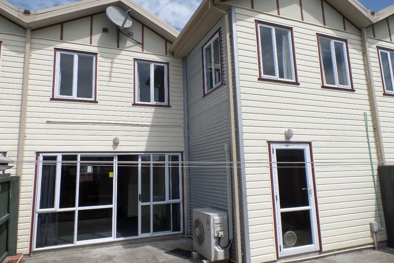 Photo of property in 135 Waltham Road, Sydenham, Christchurch, 8023