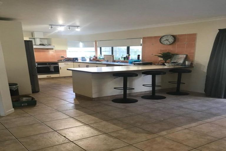 Photo of property in 230 Kilkenny Drive, East Tamaki Heights, Auckland, 2016