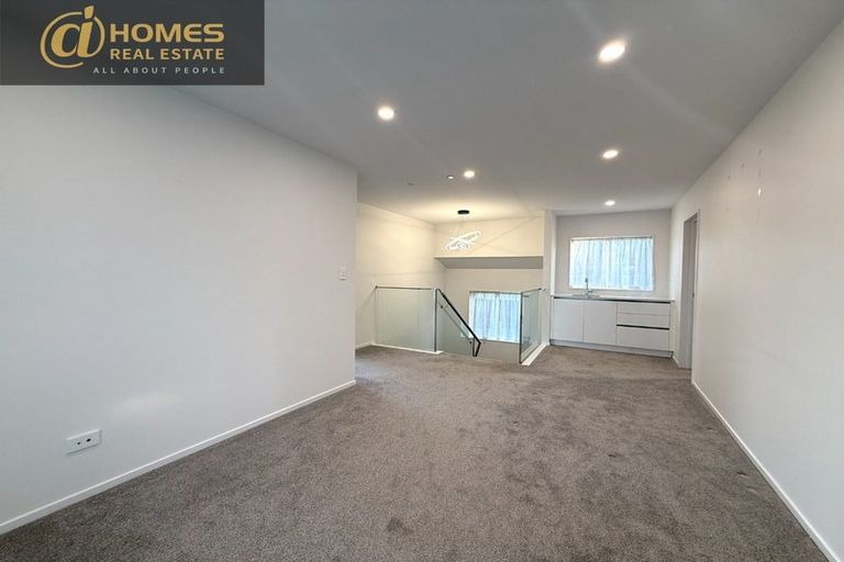 Photo of property in 56a Hogarth Rise, West Harbour, Auckland, 0618