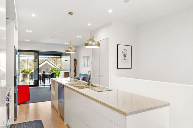 Photo of property in 86 Rangihina Road, Hobsonville, Auckland, 0616