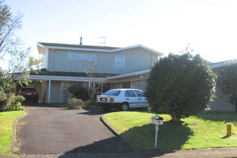 Photo of property in 12 Halberg Street, Papakura, 2110