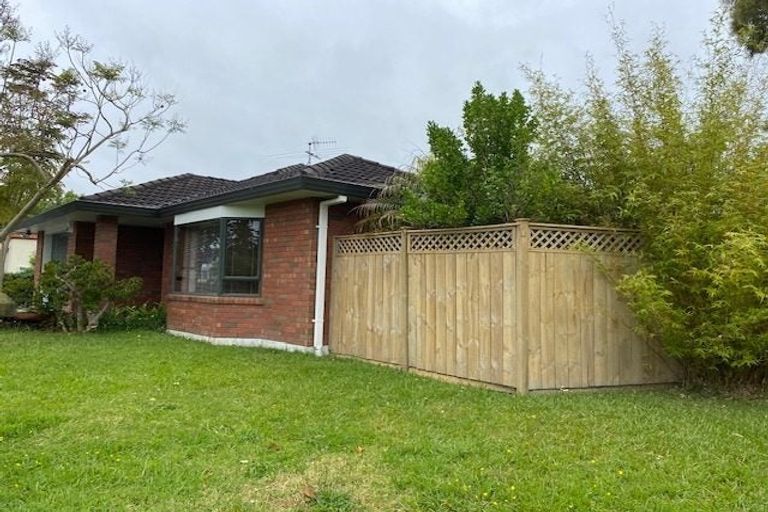 Photo of property in 31 Armoy Drive, East Tamaki, Auckland, 2016