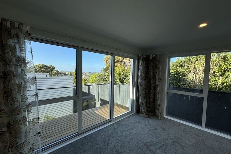 Photo of property in 17d Danbury Drive, Torbay, Auckland, 0630