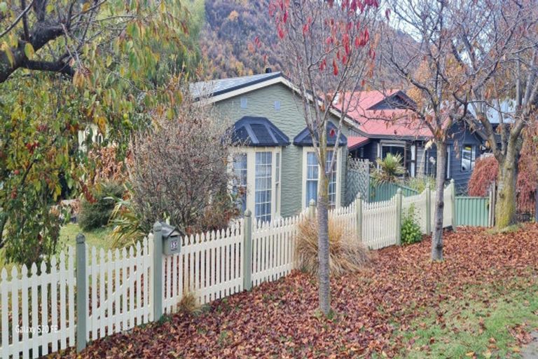 Photo of property in 55 Devon Street, Arrowtown, 9302