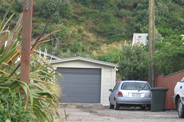 Photo of property in 25 Happy Valley Road, Owhiro Bay, Wellington, 6023