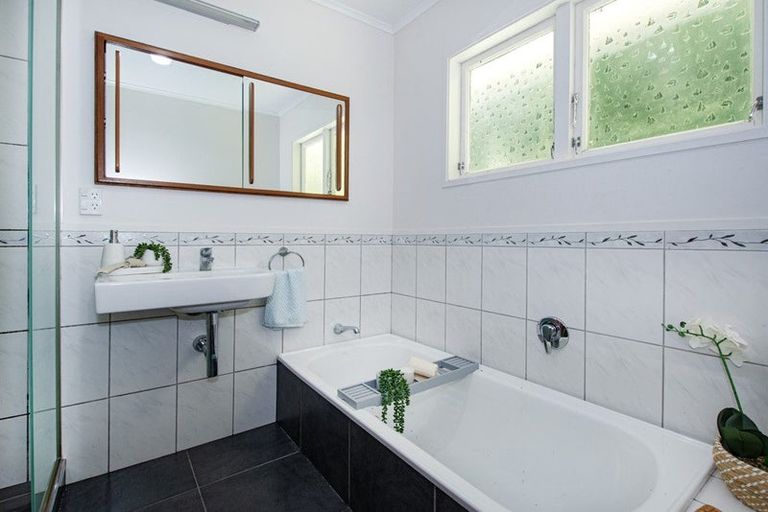 Photo of property in 24 Riverside Drive, Riverside, Whangarei, 0112