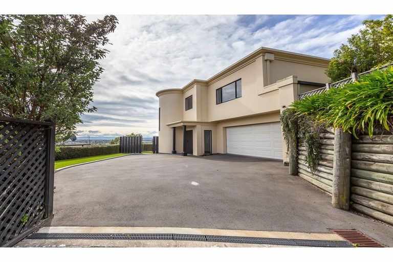 Photo of property in 11b Lookaway Place, Huntsbury, Christchurch, 8022