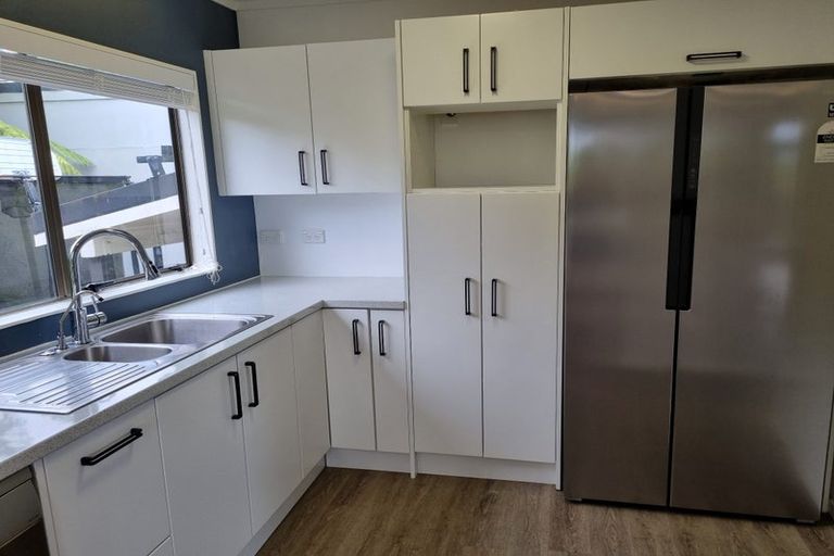 Photo of property in 14 Kekeno Grove, Tirohanga, Lower Hutt, 5010