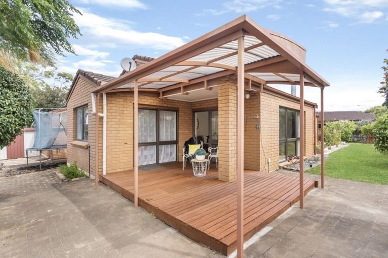 Photo of property in 4 Baronie Court, Half Moon Bay, Auckland, 2012