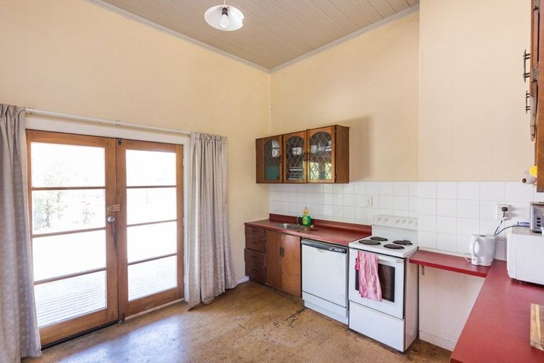 Photo of property in 44 Lombard Street, Palmerston North, 4410