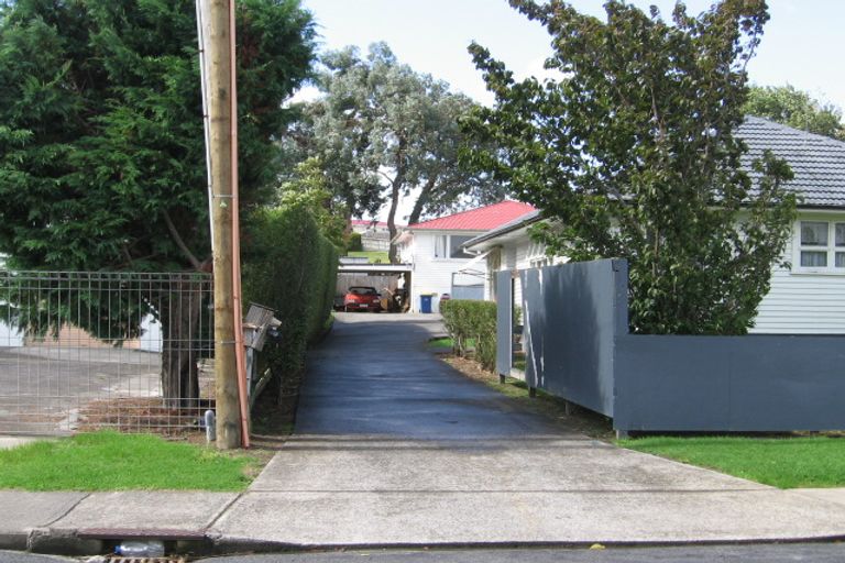 Photo of property in 1/9 Preston Avenue, Henderson, Auckland, 0610