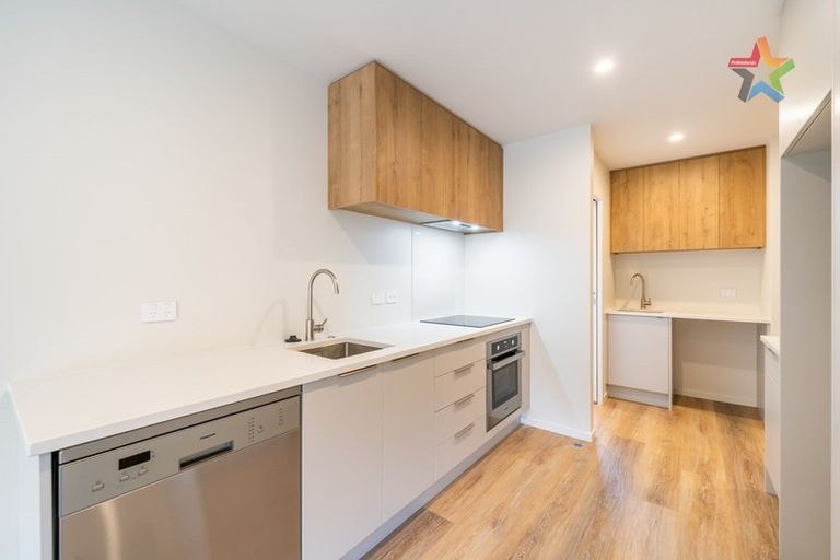 Photo of property in 3/370 Stokes Valley Road, Stokes Valley, Lower Hutt, 5019