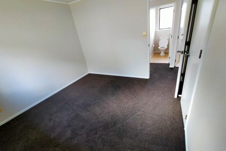 Photo of property in 8a Alidade Place, Massey, Auckland, 0614