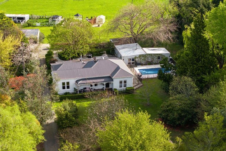 Photo of property in 399 Dalefield Road, Dalefield, Carterton, 5791