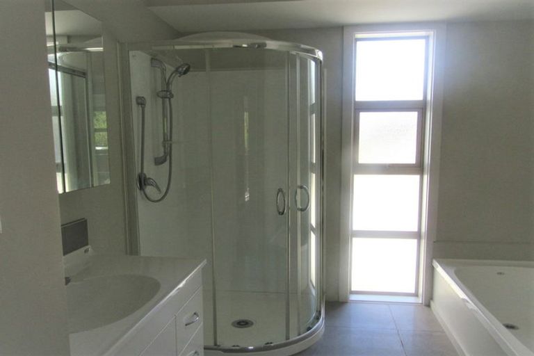 Photo of property in 257 Riccarton Road, Upper Riccarton, Christchurch, 8041