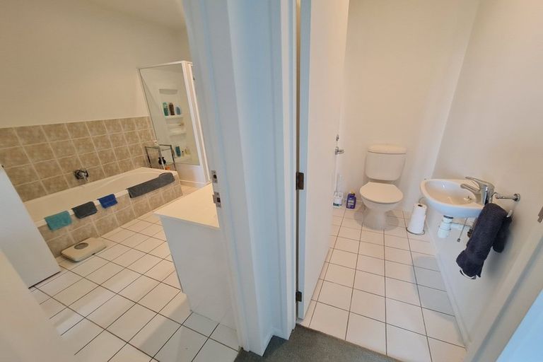 Photo of property in Maddison Apartments, 3/6d Queen Street, Palmerston North, 4410