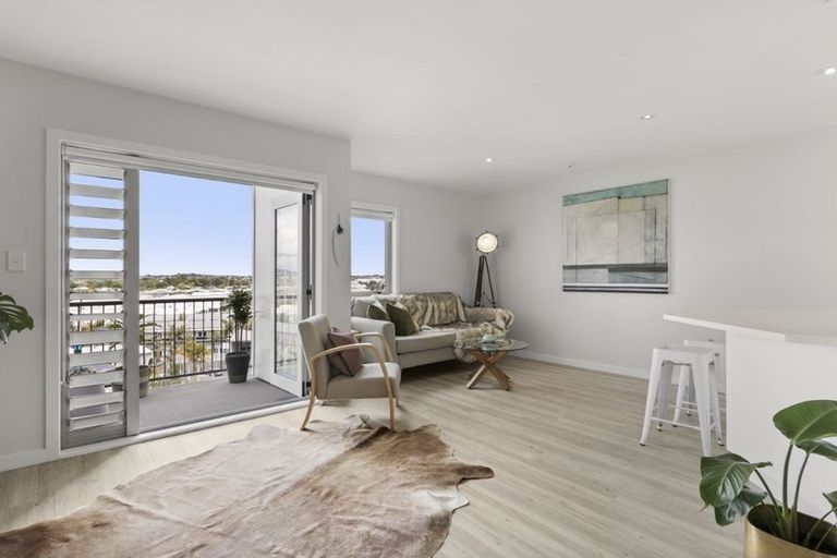 Photo of property in 14/2 Western Springs Road, Morningside, Auckland, 1021
