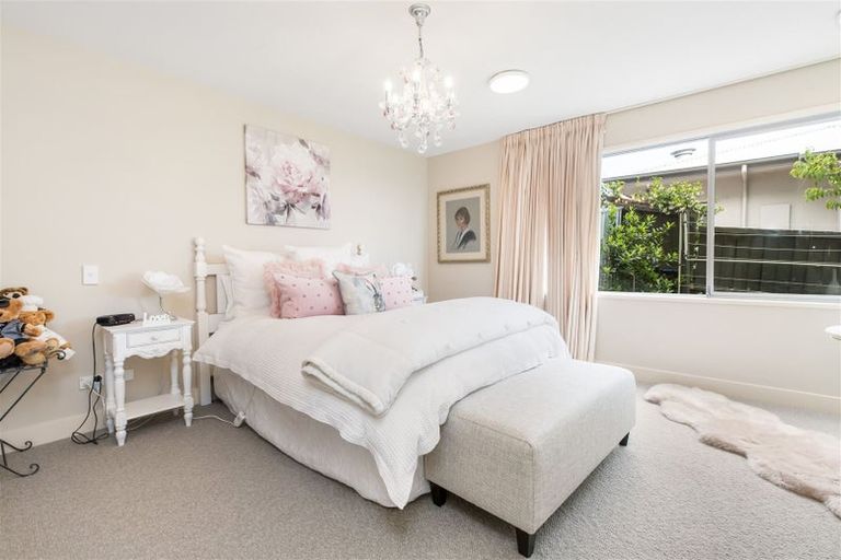 Photo of property in 8a Macmillan Avenue, Cashmere, Christchurch, 8022