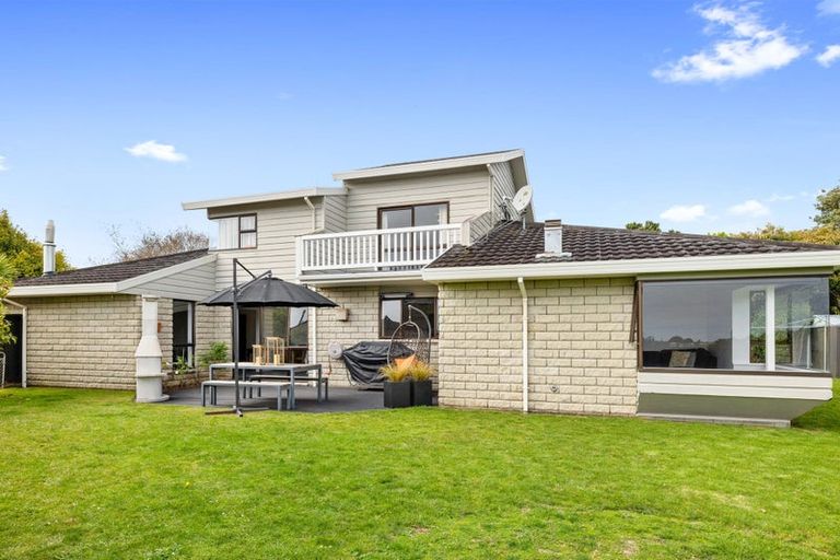 Photo of property in 13 Tamati Place, Merrilands, New Plymouth, 4312