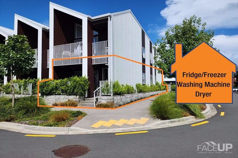 Photo of property in 1/2 Warrant Officer Lane, Hobsonville, Auckland, 0616