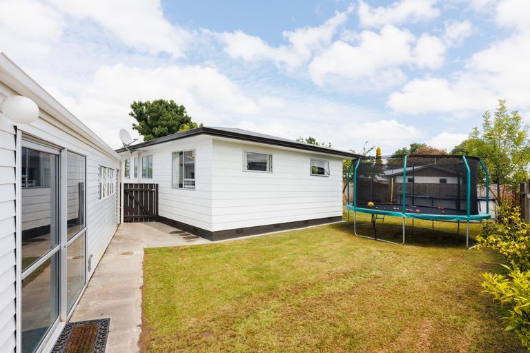 Photo of property in 3 Forbes Place, Kelvin Grove, Palmerston North, 4414