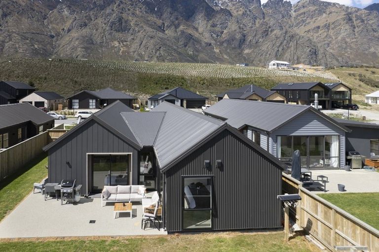 Photo of property in 38 Muster Road, Jacks Point, 9371