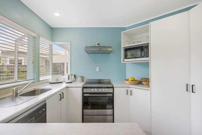 Photo of property in 1/105 Glendale Road, Glen Eden, Auckland, 0602