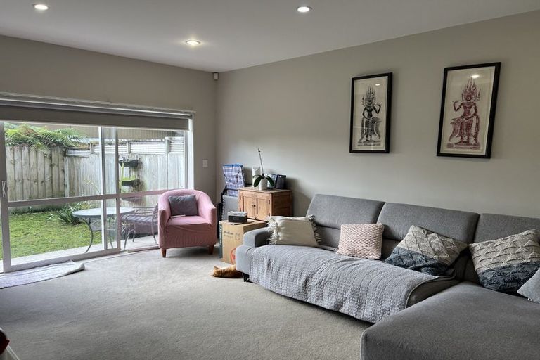Photo of property in 12/45a Swanson Road, Henderson, Auckland, 0610