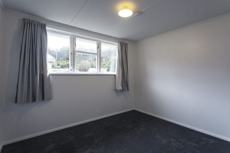 Photo of property in 30-32 Delaney Drive, Stokes Valley, Lower Hutt, 5019