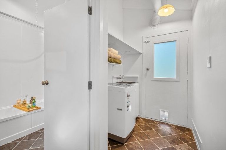 Photo of property in 256a Western Hills Drive, Avenues, Whangarei, 0110