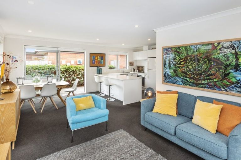 Photo of property in 1/11 North Avon Road, Richmond, Christchurch, 8013