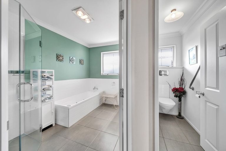 Photo of property in 18 Victoria Street, Hawera, 4610