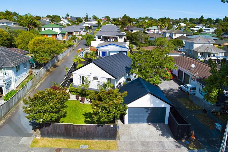Photo of property in 68 Seabrook Avenue, New Lynn, Auckland, 0600