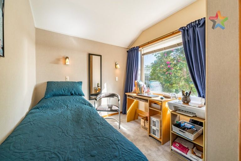 Photo of property in 20 Wai-iti Crescent, Woburn, Lower Hutt, 5010