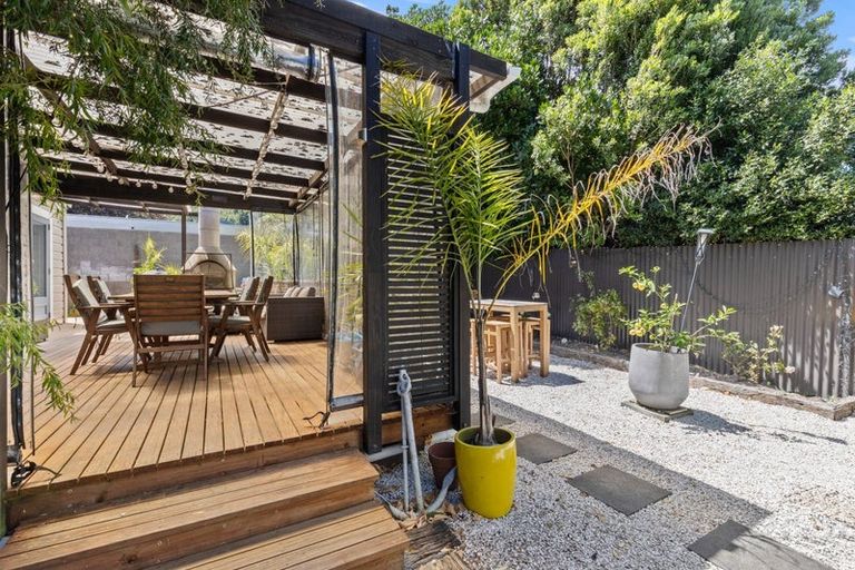 Photo of property in 48 Devon Street, Picton, 7220