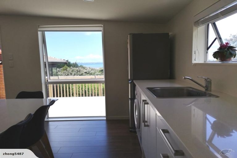 Photo of property in 35 Renoir Street, West Harbour, Auckland, 0618