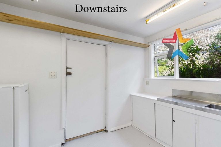 Photo of property in 26 Balfour Street, Mornington, Wellington, 6021