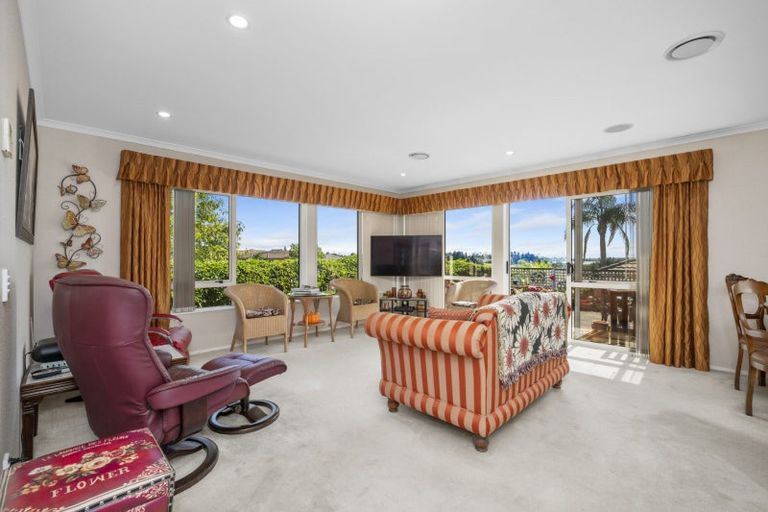 Photo of property in 12 Waterside Drive, Pyes Pa, Tauranga, 3112