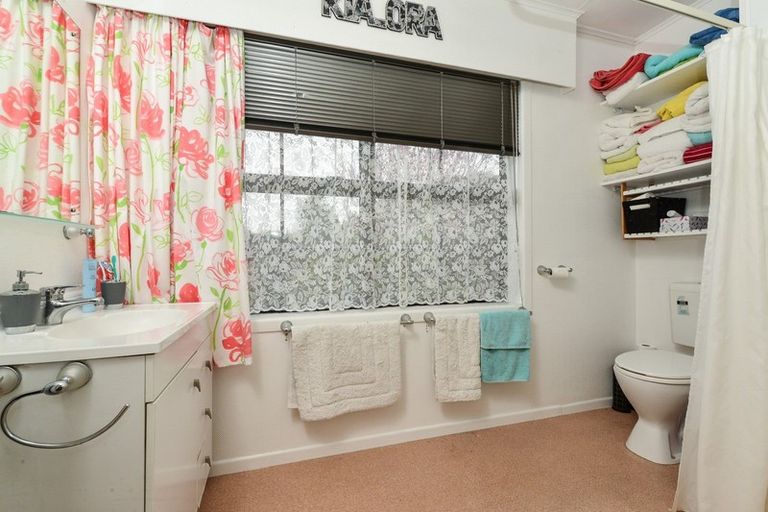 Photo of property in 6 Brough Place, St Andrews, Hamilton, 3200