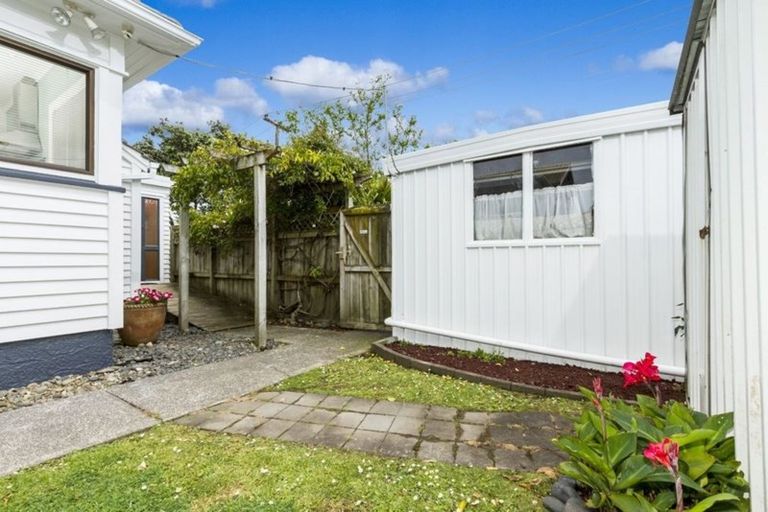 Photo of property in 2/7 Egremont Street, Belmont, Auckland, 0622