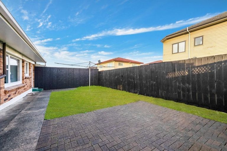 Photo of property in 1/10 Ranfurly Road, Papatoetoe, Auckland, 2104