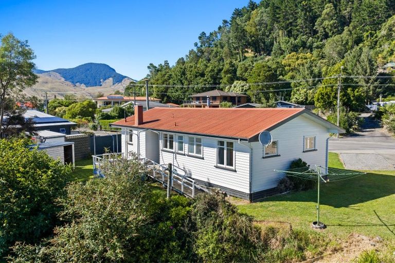 Photo of property in 94 Main Rd Havelock, Havelock, 7100