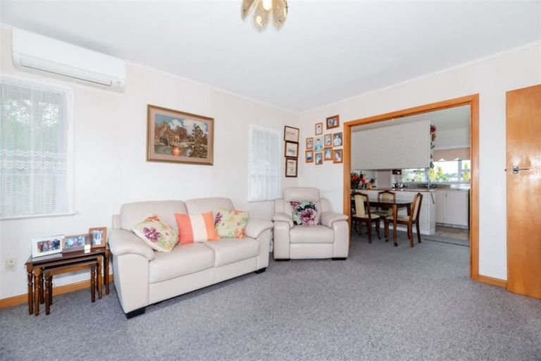 Photo of property in 676 Te Atatu Road, Te Atatu Peninsula, Auckland, 0610