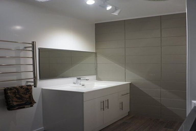 Photo of property in 11 Clendon Court, Roslyn, Palmerston North, 4414