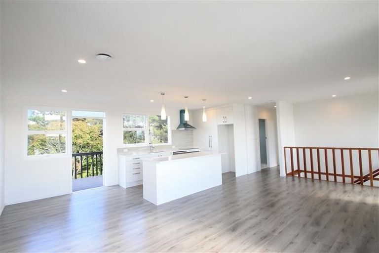 Photo of property in 606 Glenfield Road, Bayview, Auckland, 0629