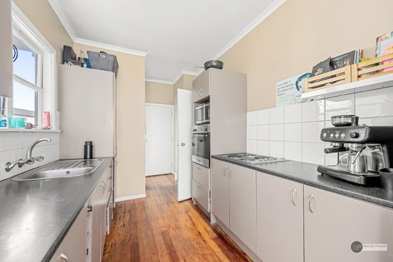 Photo of property in 38 Hall Crescent, Epuni, Lower Hutt, 5011