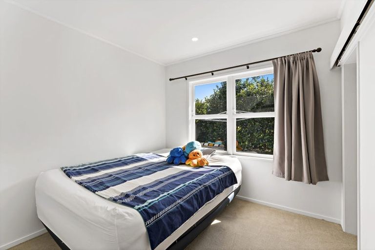 Photo of property in 29 Glamorgan Drive, Torbay, Auckland, 0630