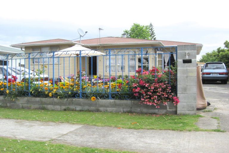 Photo of property in 10 Convair Crescent, Mangere, Auckland, 2022