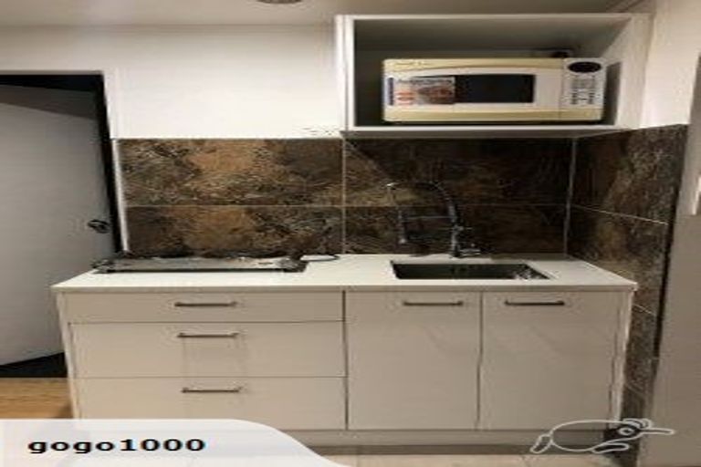 Photo of property in 21 Oaktree Avenue, Browns Bay, Auckland, 0630