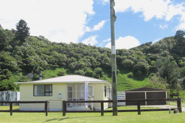 Photo of property in 3 Forster Street, Tolaga Bay, 4077